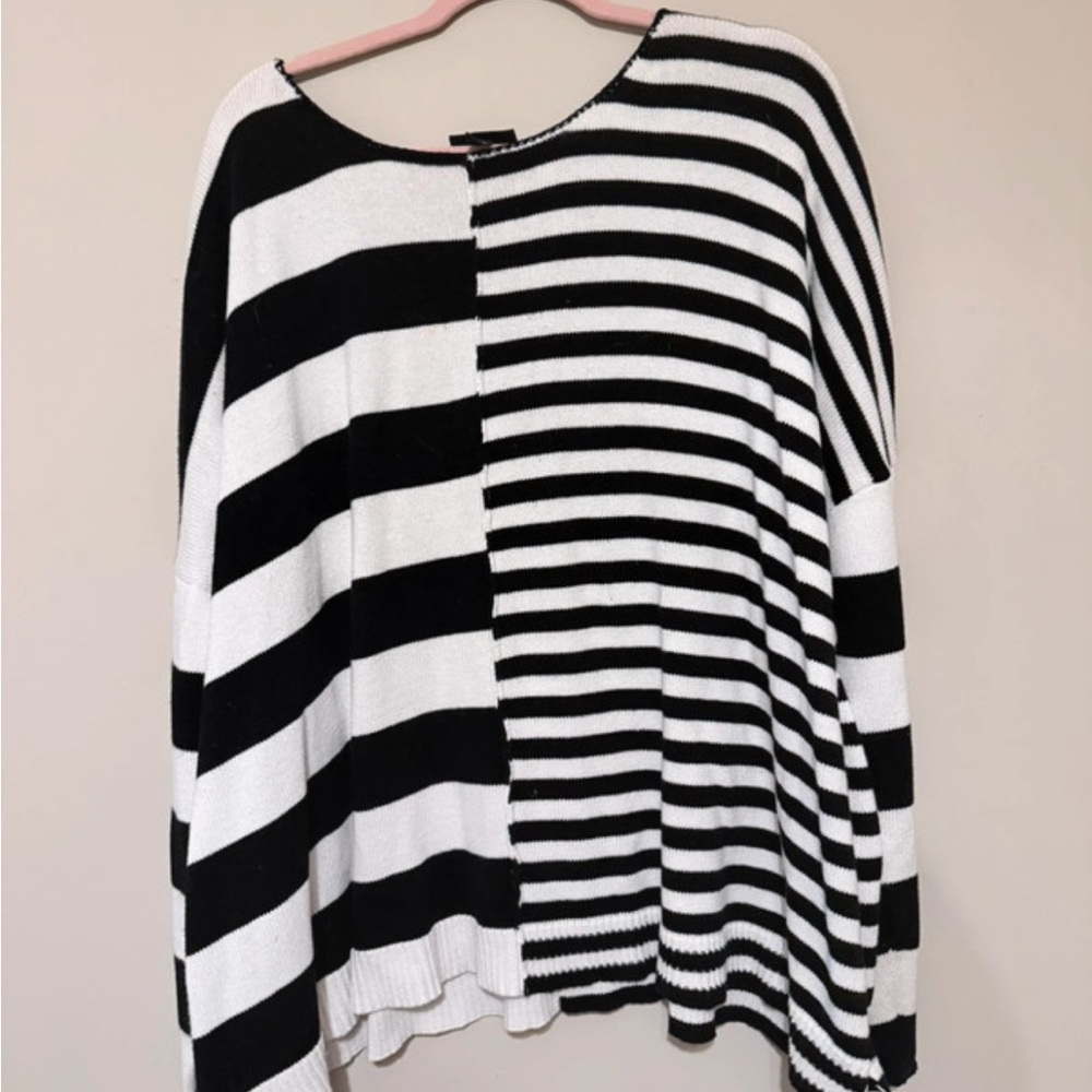 Lane Bryant Black & White 22/24 Striped Sweater